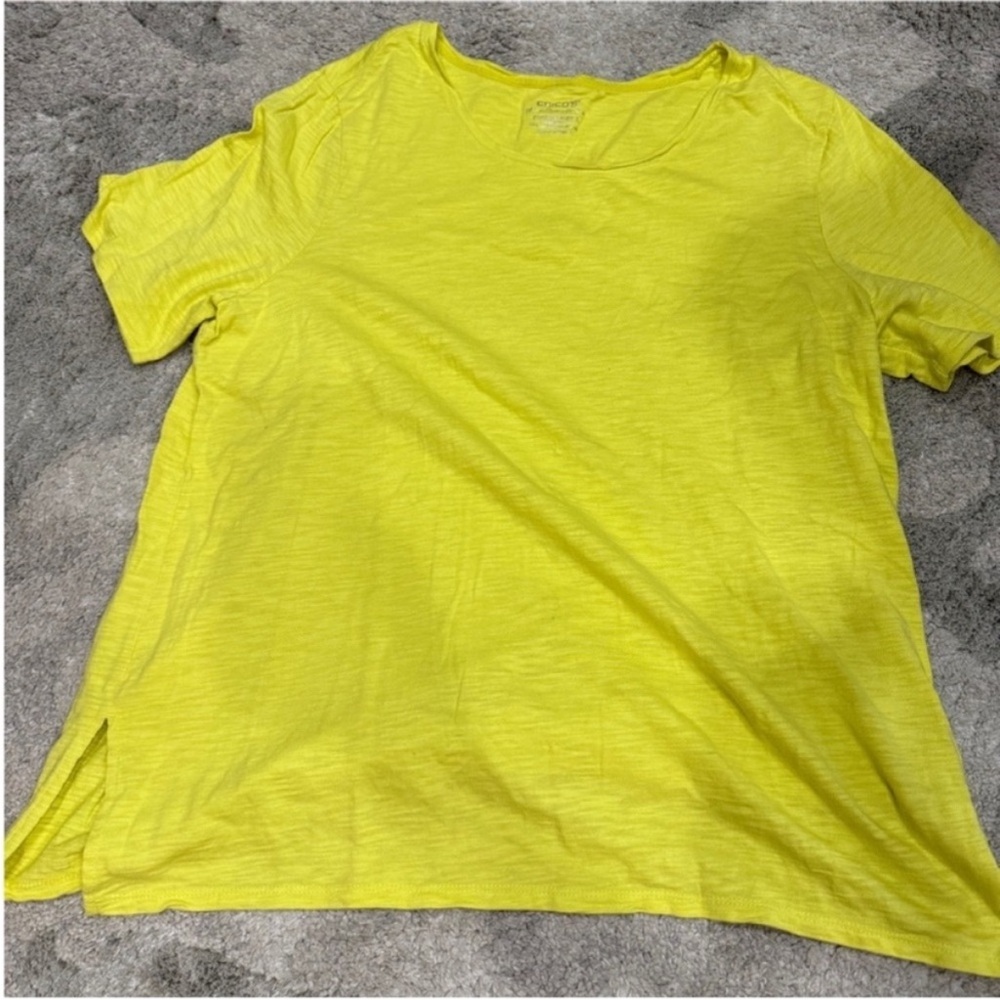 Chicos top size 2/large
